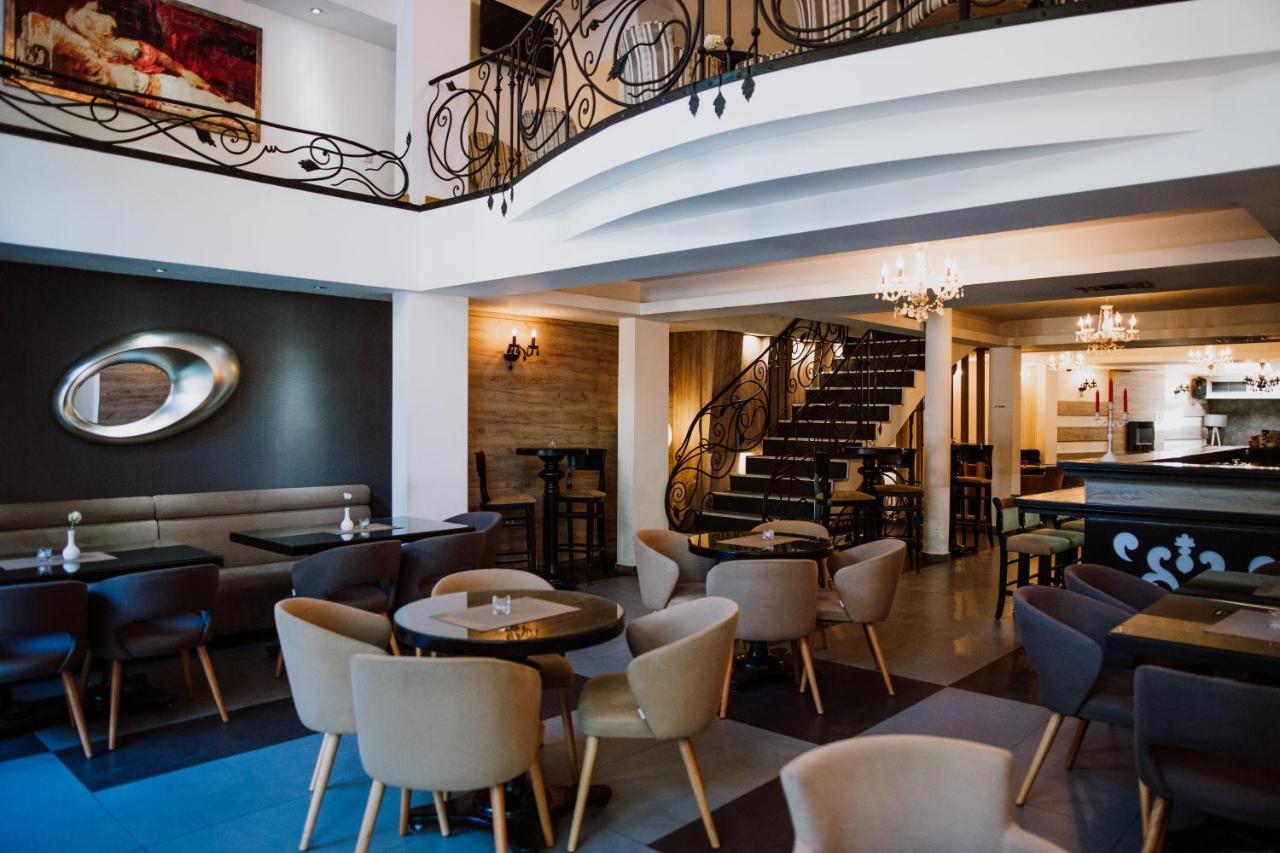 Bela Kuka Hotel ビトラ エクステリア 写真